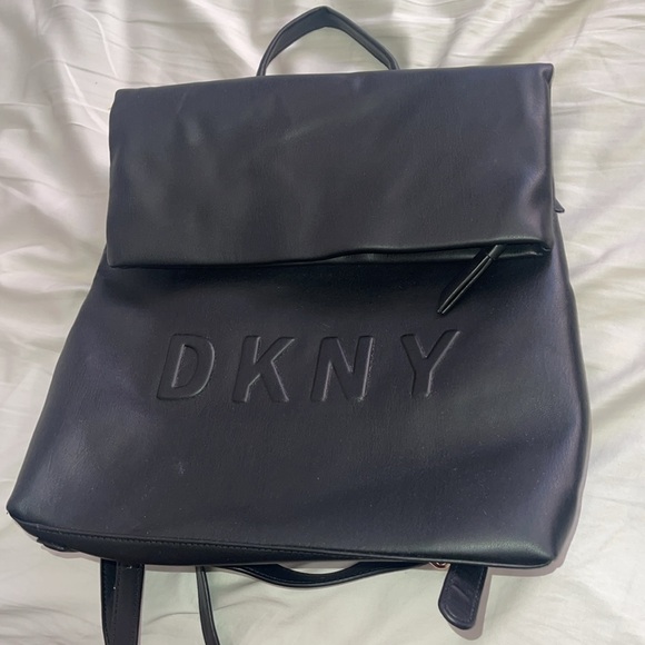 DKNY BACKPACK - Picture 3 of 4